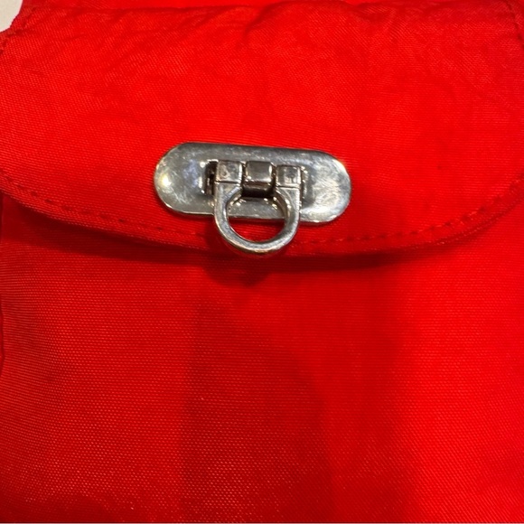 Travelon Crossboy Bag Red Silver Hardware Front Pockets Adjustable Strap - Picture 5 of 13